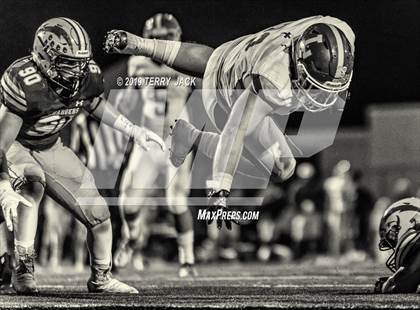 Thumbnail 3 in Edison vs. Orange Lutheran photogallery.