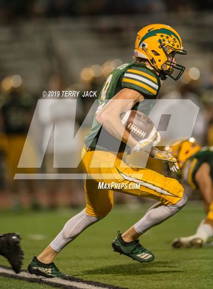 Thumbnail 1 in Edison vs. Orange Lutheran photogallery.