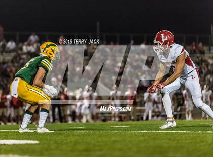 Thumbnail 3 in Edison vs. Orange Lutheran photogallery.