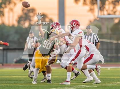 Thumbnail 2 in Edison vs. Orange Lutheran photogallery.