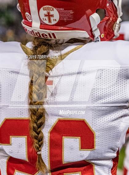 Thumbnail 2 in Edison vs. Orange Lutheran photogallery.