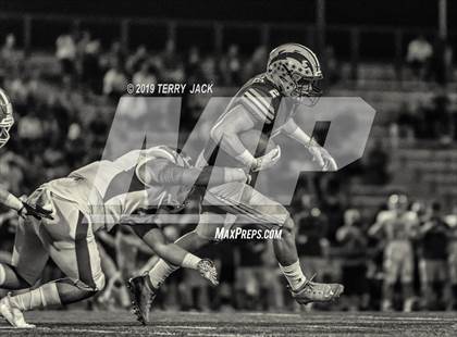 Thumbnail 1 in Edison vs. Orange Lutheran photogallery.