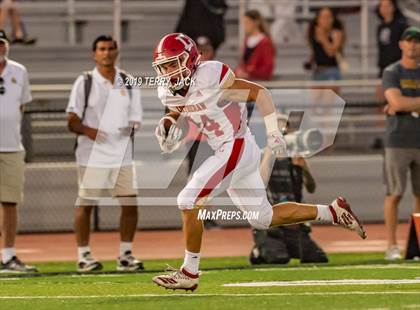 Thumbnail 1 in Edison vs. Orange Lutheran photogallery.