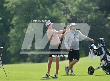 Thumbnail 2 in UIL 6A Boys Golf State Championship photogallery.