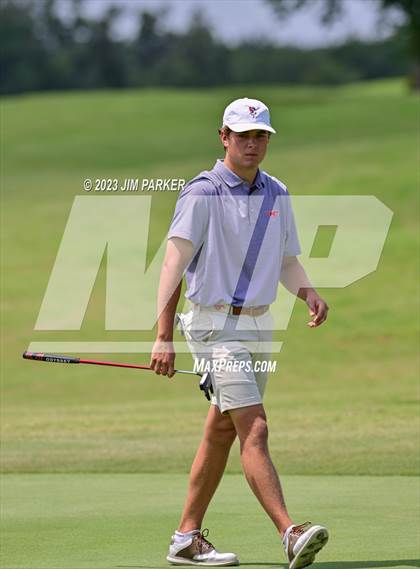 Thumbnail 3 in UIL 6A Boys Golf State Championship photogallery.