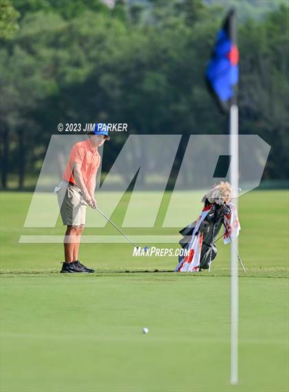 Thumbnail 3 in UIL 6A Boys Golf State Championship photogallery.