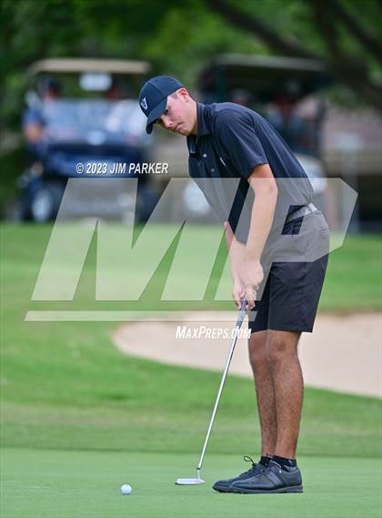 Thumbnail 2 in UIL 6A Boys Golf State Championship photogallery.