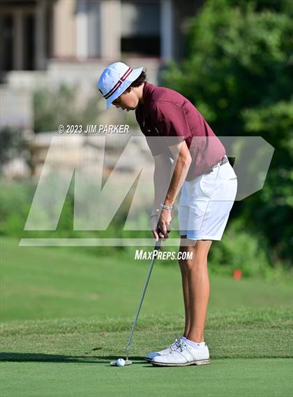 Thumbnail 2 in UIL 6A Boys Golf State Championship photogallery.