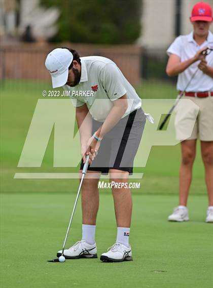 Thumbnail 3 in UIL 6A Boys Golf State Championship photogallery.