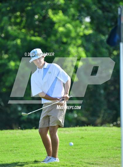 Thumbnail 3 in UIL 6A Boys Golf State Championship photogallery.