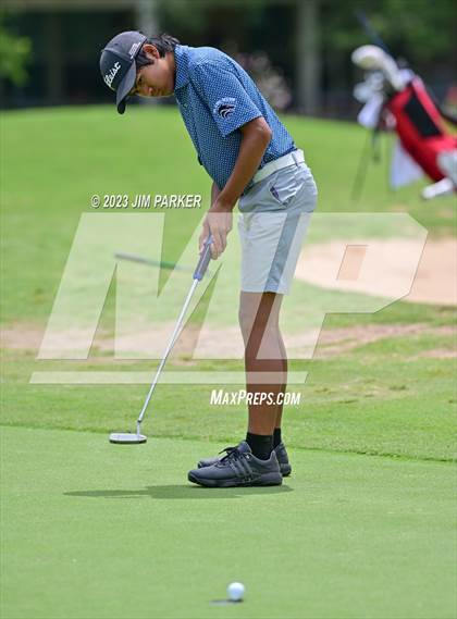 Thumbnail 2 in UIL 6A Boys Golf State Championship photogallery.
