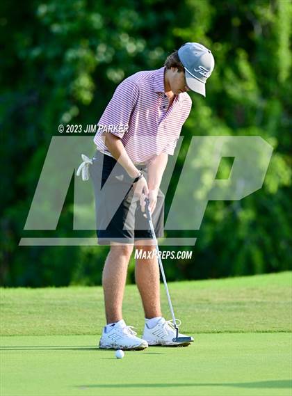 Thumbnail 2 in UIL 6A Boys Golf State Championship photogallery.