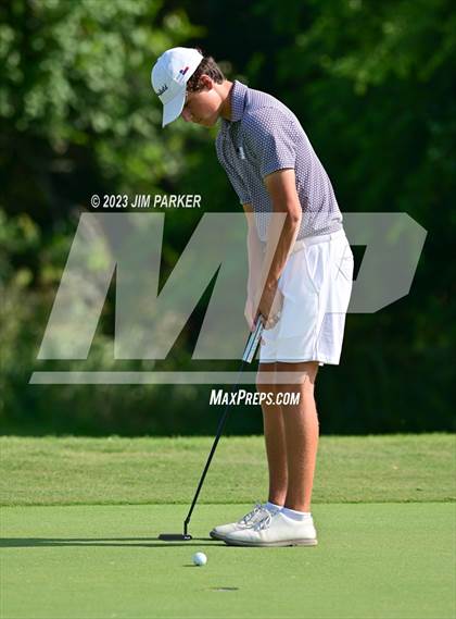 Thumbnail 2 in UIL 6A Boys Golf State Championship photogallery.