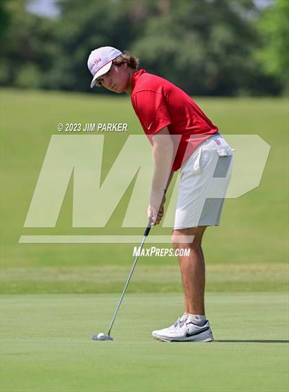 Thumbnail 2 in UIL 6A Boys Golf State Championship photogallery.