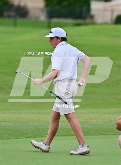 Thumbnail 2 in UIL 6A Boys Golf State Championship photogallery.