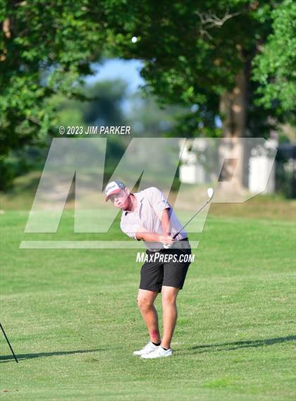 Thumbnail 3 in UIL 6A Boys Golf State Championship photogallery.