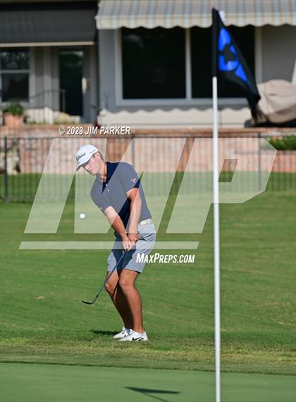 Thumbnail 3 in UIL 6A Boys Golf State Championship photogallery.