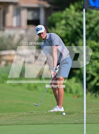 Thumbnail 2 in UIL 6A Boys Golf State Championship photogallery.
