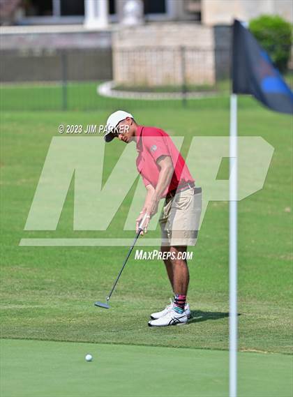 Thumbnail 2 in UIL 6A Boys Golf State Championship photogallery.