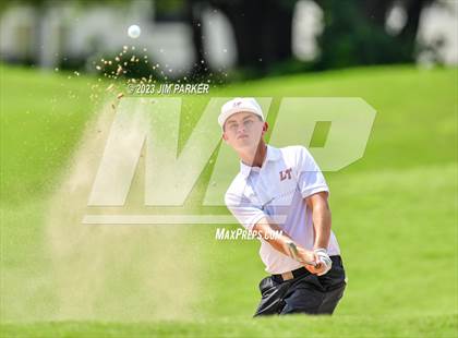 Thumbnail 2 in UIL 6A Boys Golf State Championship photogallery.