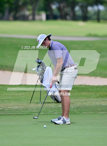 Thumbnail 3 in UIL 6A Boys Golf State Championship photogallery.