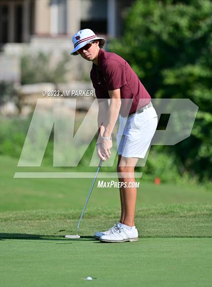 Thumbnail 3 in UIL 6A Boys Golf State Championship photogallery.