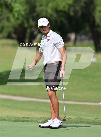 Thumbnail 2 in UIL 6A Boys Golf State Championship photogallery.