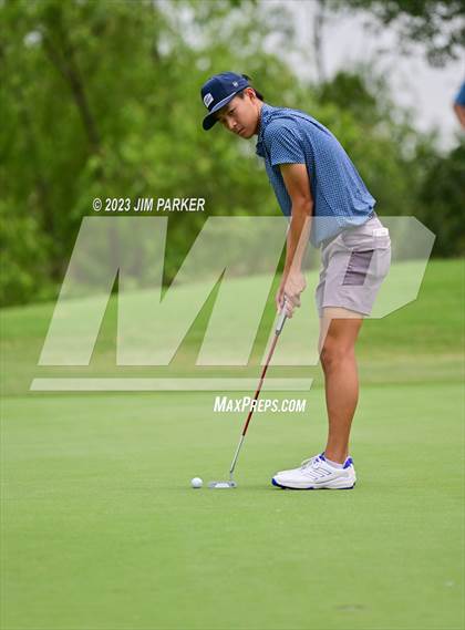 Thumbnail 2 in UIL 6A Boys Golf State Championship photogallery.