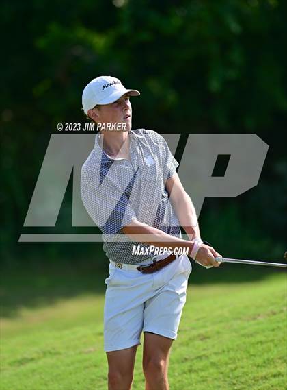 Thumbnail 2 in UIL 6A Boys Golf State Championship photogallery.