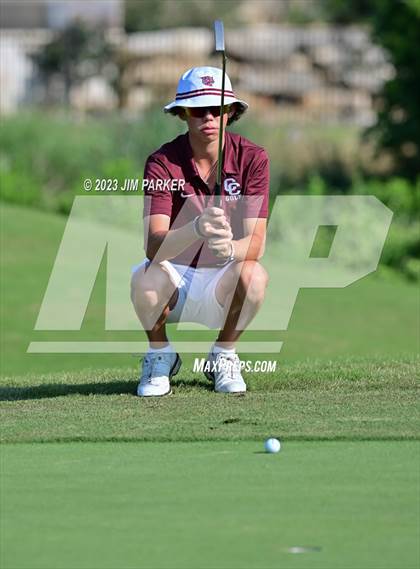 Thumbnail 3 in UIL 6A Boys Golf State Championship photogallery.
