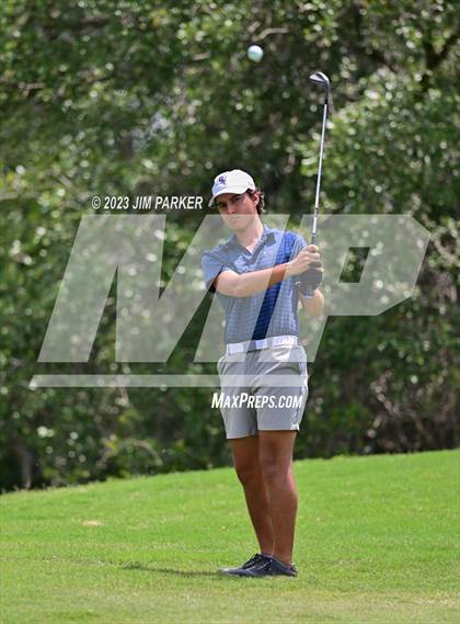 Thumbnail 2 in UIL 6A Boys Golf State Championship photogallery.