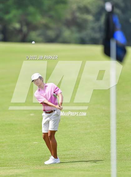 Thumbnail 2 in UIL 6A Boys Golf State Championship photogallery.