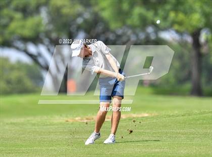 Thumbnail 2 in UIL 6A Boys Golf State Championship photogallery.