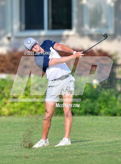 Thumbnail 3 in UIL 6A Boys Golf State Championship photogallery.