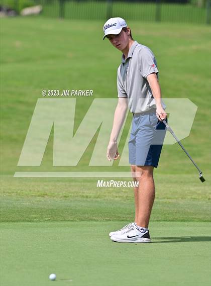 Thumbnail 2 in UIL 6A Boys Golf State Championship photogallery.