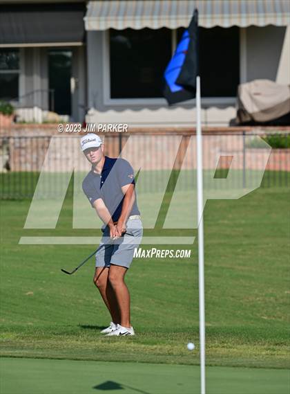 Thumbnail 2 in UIL 6A Boys Golf State Championship photogallery.