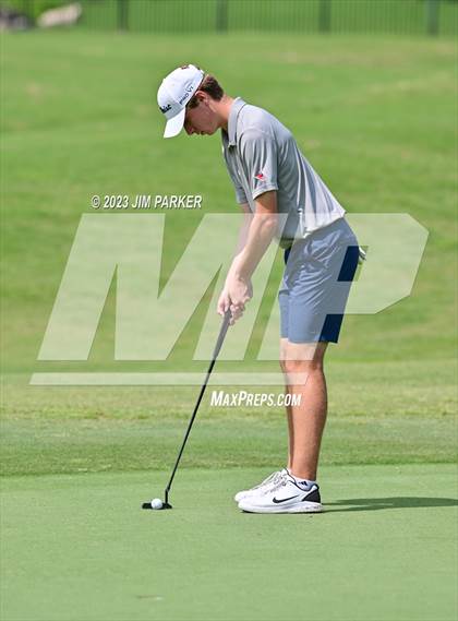 Thumbnail 3 in UIL 6A Boys Golf State Championship photogallery.