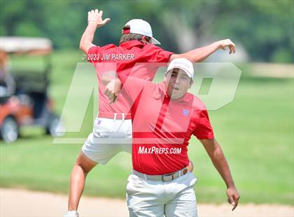 Thumbnail 3 in UIL 6A Boys Golf State Championship photogallery.
