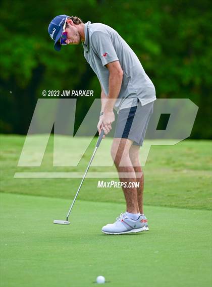 Thumbnail 2 in UIL 6A Boys Golf State Championship photogallery.