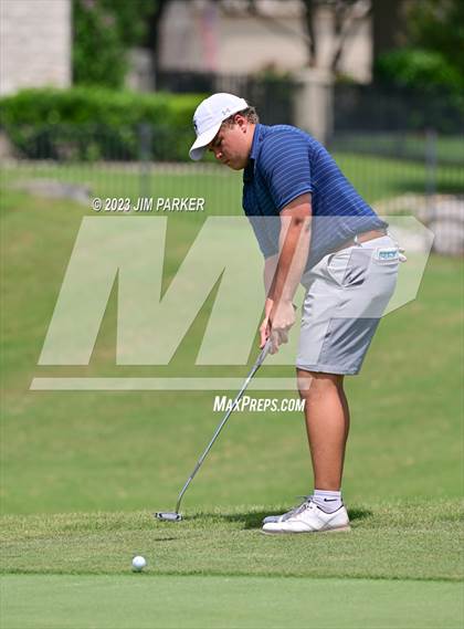 Thumbnail 2 in UIL 6A Boys Golf State Championship photogallery.