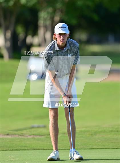 Thumbnail 2 in UIL 6A Boys Golf State Championship photogallery.