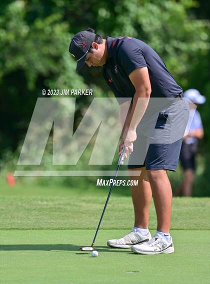 Thumbnail 3 in UIL 6A Boys Golf State Championship photogallery.