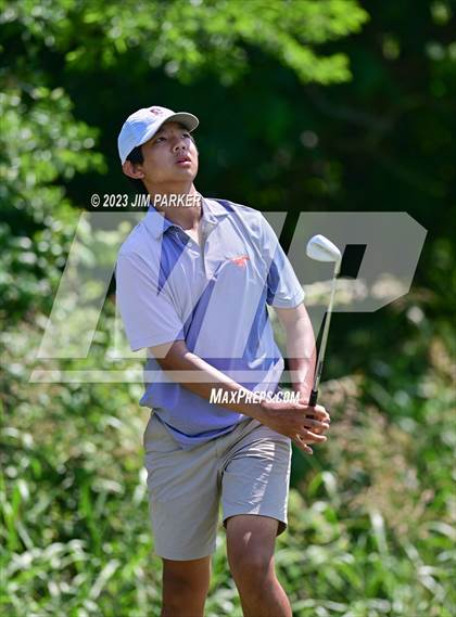 Thumbnail 2 in UIL 6A Boys Golf State Championship photogallery.