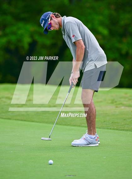 Thumbnail 1 in UIL 6A Boys Golf State Championship photogallery.