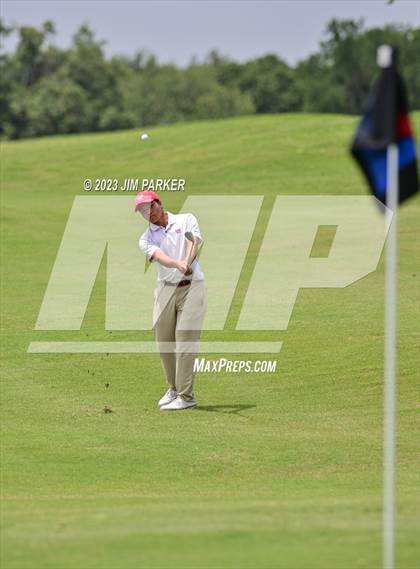 Thumbnail 2 in UIL 6A Boys Golf State Championship photogallery.