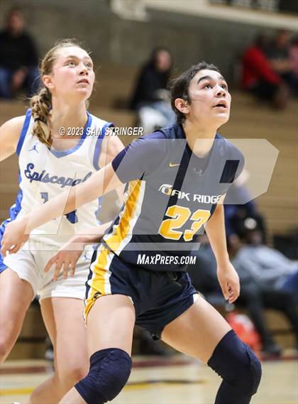 Thumbnail 1 in Episcopal vs. Oak Ridge (Nike Central Valley Showdown) photogallery.