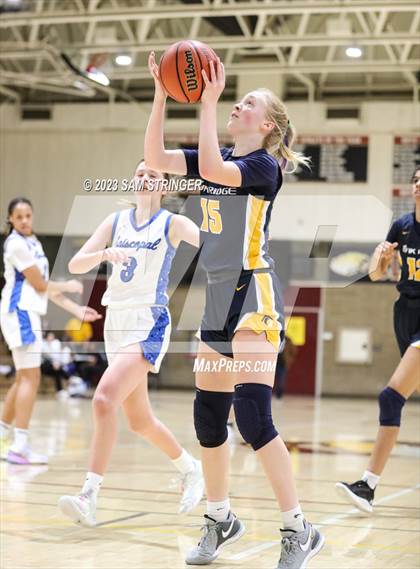Thumbnail 2 in Episcopal vs. Oak Ridge (Nike Central Valley Showdown) photogallery.