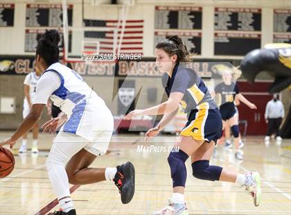 Thumbnail 1 in Episcopal vs. Oak Ridge (Nike Central Valley Showdown) photogallery.