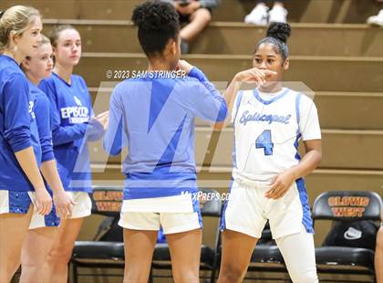 Thumbnail 3 in Episcopal vs. Oak Ridge (Nike Central Valley Showdown) photogallery.