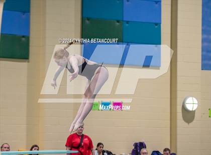 Thumbnail 2 in CHSAA 4A Dive Championships photogallery.
